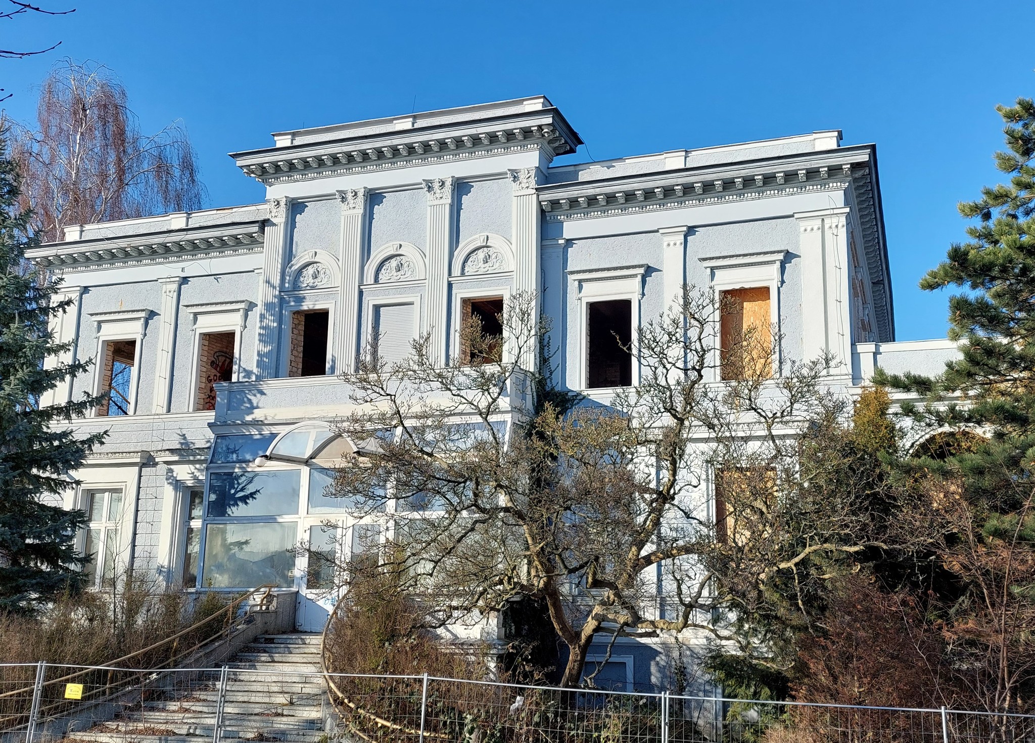 Willa przy 1 Maja 12